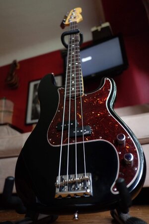 08 American P bass w/Aguilar pickups and jag mute