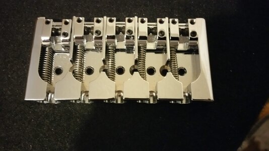 Hipshot Fender 5 string bridge.