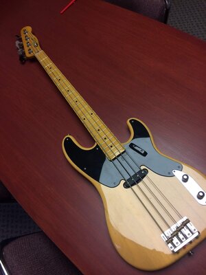 Fender Squier Classic Vibe Precision Bass 50's Butterscotch