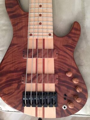 Roger DC6 Neck Thru Bass. R Bass 6 String - Must see! *FURTHER REDUCED*