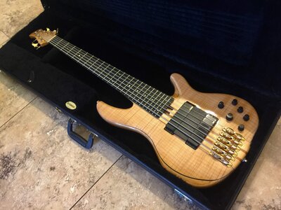 YAMAHA TRB 6PII 6st bass