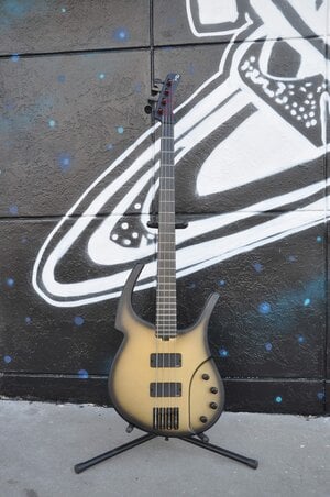 Parker Hornet Bass-GoldBurst, Dlx Gig Bag-EXC Condition!