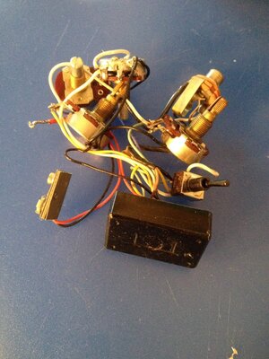 Sadowsky Preamp from 1988 (TCT) for Active pickups.