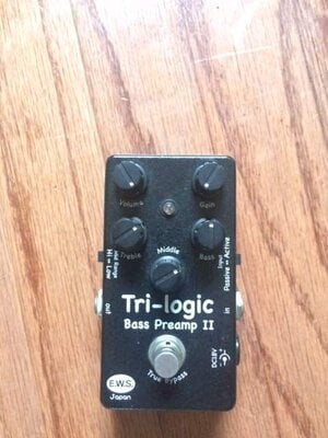 EWS Tri Logic Bass Pre II $110