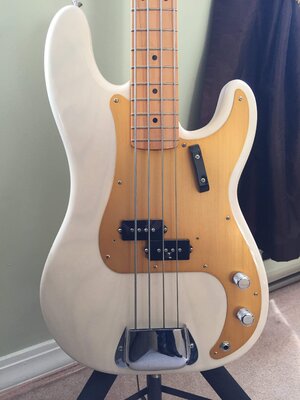 Fender '57 American Vintage Reissue Precision Bass in Transparent Blonde finish, ash body