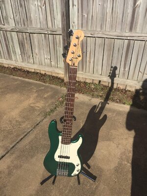 Sherwood Green Fender Squire Precision 5