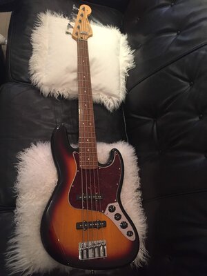 Fender Deluxe Jazz V 5 string Bass TSB and very clean