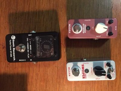 Sonic Research ST-200 Turbo Tuner, Mooer Tender Octaver(sold), Bass Sweeper(sold)