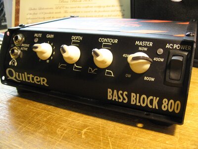 Quilter Bass Block 800