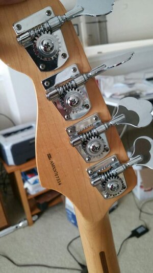 97-98 Fender California Series Precision