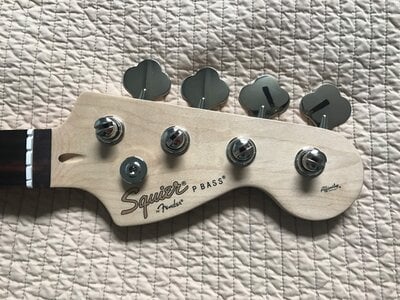 2015 Squier Affinity P Neck Rosewood