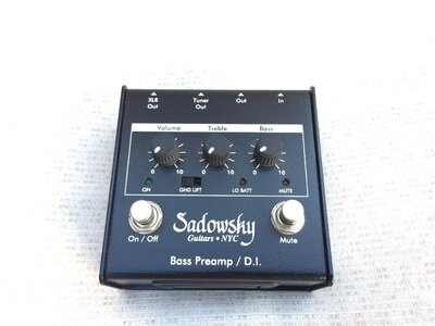 Sadowsky Preamp DI pedal