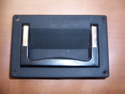 Heavy duty fold-out handle - for Hartke 410XL (or other cabs) - brand new Hartke part - $34 shipped