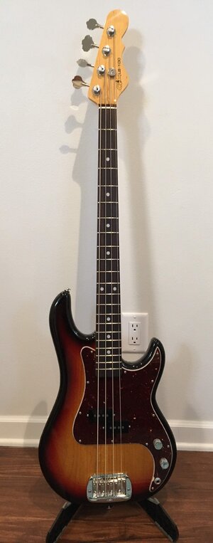 G&L LB-100 Sunburst Nitro finish-Rosewood