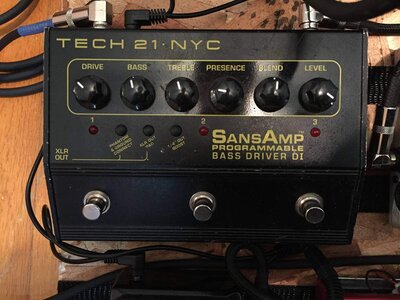 Sansamp Programmable Bass Driver DI