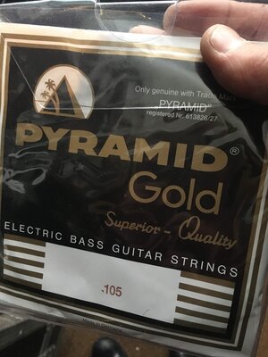 2 Pyramid Gold Flatwound Long Scale sets & T-shirt -