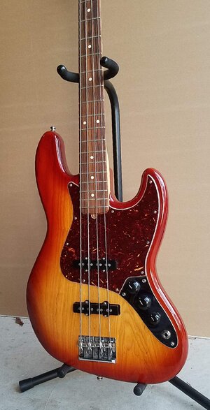 Beautiful Ash Fender Jazz USA