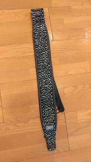 Levy's leather snakeskin /scales strap