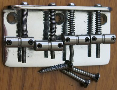 Fender Chrome Bridge 4 string