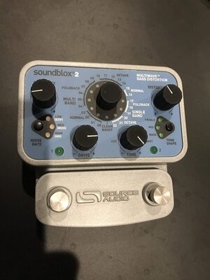 Source Audio Soundblox 2 Multiwave Bass Distortion - Minty Fresh!