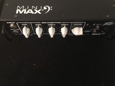 Peavey MiniMax Mint Priced to Sell