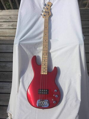 G&L L1500 Candy Apple Red Maple Board-Original Hardcase