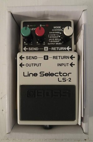 BOSS Line Selector LS-2