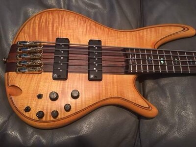 Ibenez SR 1405 TE  5 String Bass