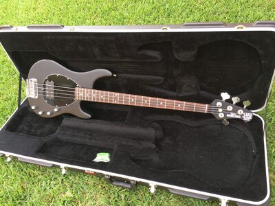 USA Ernie Ball Musicman Sterling SUB Bass