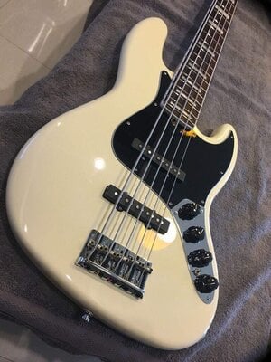 Fender USA Jazz  Deluxe