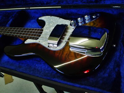 Killer SX fretless Jazz, old headstock, Custom Handmade Series...short scale!!