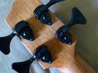 KALA UBASS EXOTIC MAHOGANY EM-FS FRETTED W/ TWEED HSC, SHADOW ELECS, HIPSHOT TUNERS. LIKE NEW!