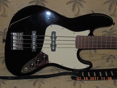 2004-5 MIM Fender Fretless Jazz Bass, 4 string Black