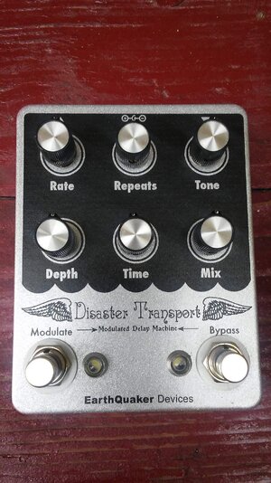 Earthquaker Devices Disaster Transport