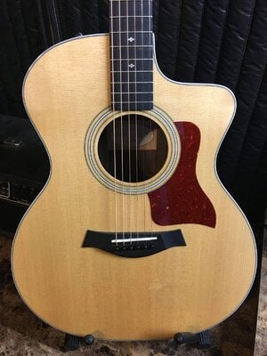 Taylor 214ce dlx Rosewood