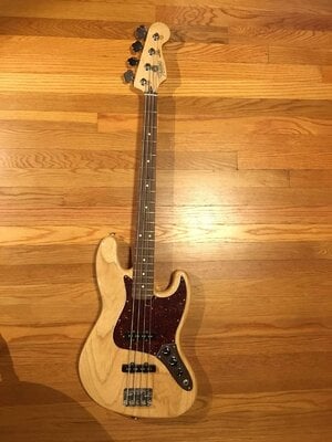 Fender FSR Deluxe Ash Jazz Bass Natural Ash / Rosewood Fretboard