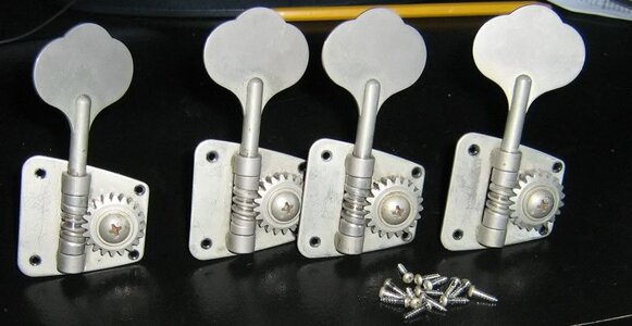 MIJ Fender tuners set of 4