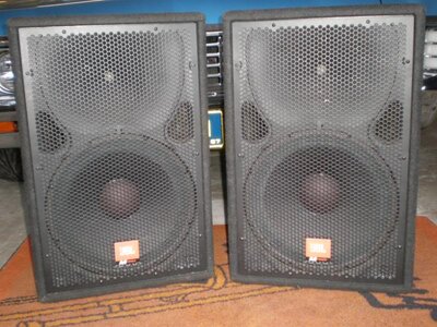 FS/FT: JBL MPro MP215 PA Cabinets