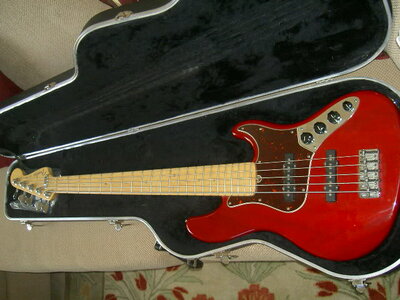 Fender USA Deluxe Active Jazz Bass 5 / V