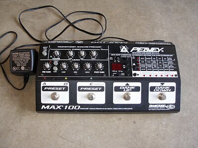 Peavey Max100 multi-fx.