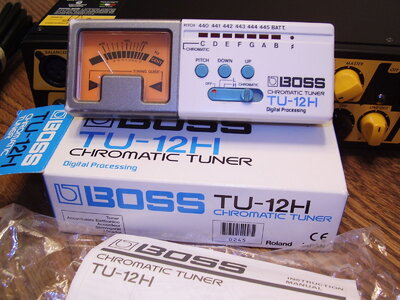 F/S: Boss Tu-12 Tuner