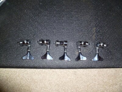 FS: 5 string bass tuning machines