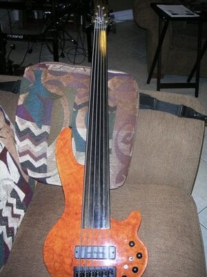 Curbow XT-33 Fretless 6 FOR SALE