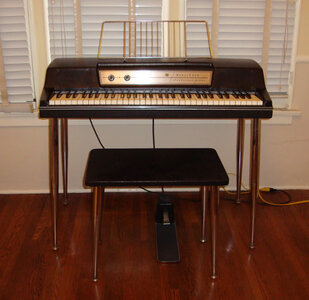 For Trade: Near Mint Vintage Wurlitzer 200A Electric Piano