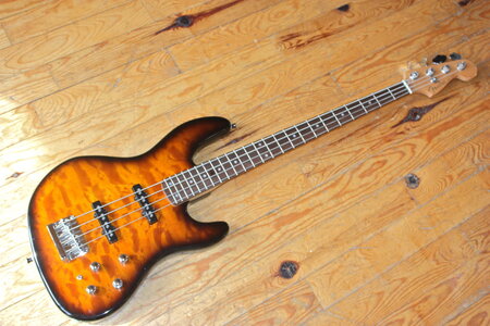 FS:  Fender Jazz bass 24 FSR quilt-top foto-flame rosewood neck