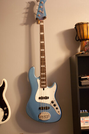 FS/FT: Lakland Skyline Darryl Jones DJ4 in LPB