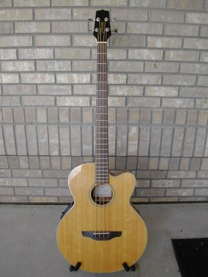 Takamine EG512C Acoustic Electric Bass in HSC