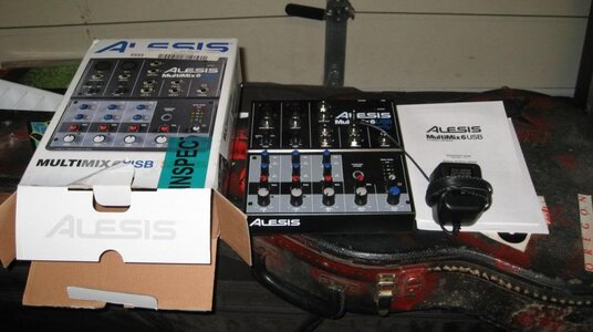 Alesis MultiMix 6 analog!  USB!  etc!