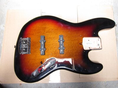 Fender Jazz "US Special" body Sunburst 2008