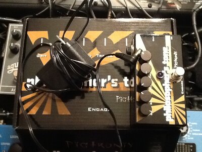 FS/FT: Pigtronix Philosophers Tone, Behringer BSY600,  SKB PS-8 pedalboard